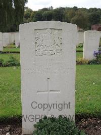 Carnoy Military Cemetery - Crowe, G A