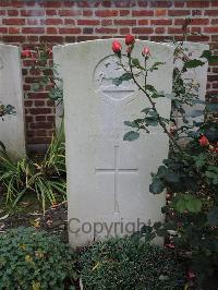 Carnoy Military Cemetery - Davitt, M