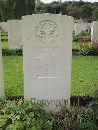 Carnoy Military Cemetery - Dick, D