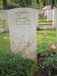 Carnoy Military Cemetery - Dodds, H