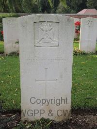 Carnoy Military Cemetery - Eatwell, F A