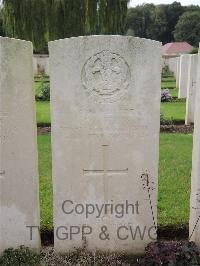 Carnoy Military Cemetery - Ellis, Harry Merick