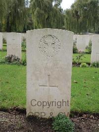 Carnoy Military Cemetery - Ford, E