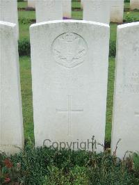 Carnoy Military Cemetery - Frost, E