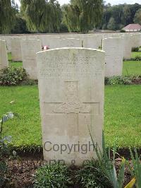 Carnoy Military Cemetery - Fryer, Edward