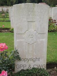 Carnoy Military Cemetery - Furnell, V J