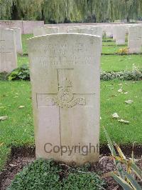 Carnoy Military Cemetery - Garland, H