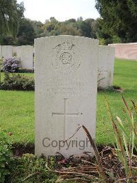 Carnoy Military Cemetery - Greenwell, H