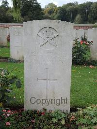 Carnoy Military Cemetery - Hallewell, George Noble