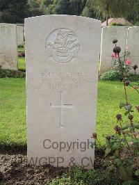 Carnoy Military Cemetery - Hamilton, C