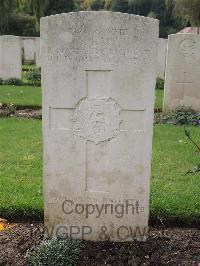 Carnoy Military Cemetery - Hare, S