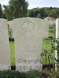 Carnoy Military Cemetery - Heath, Franklyn