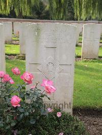 Carnoy Military Cemetery - Heath, T