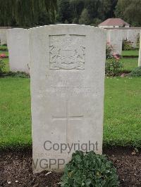 Carnoy Military Cemetery - Hilton, Stanley