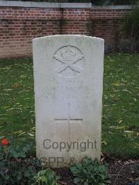 Carnoy Military Cemetery - Hockenhull, W