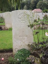 Carnoy Military Cemetery - Howe, Charles Kingsley