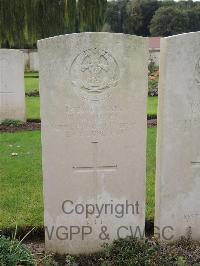 Carnoy Military Cemetery - Jones, Frederick William