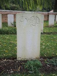 Carnoy Military Cemetery - Laurens, Edmund Campion