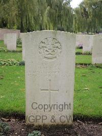 Carnoy Military Cemetery - Lees, James Malcolm