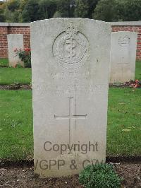 Carnoy Military Cemetery - Lewis, L W