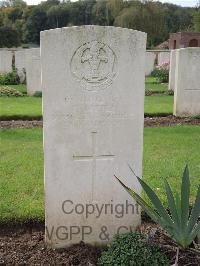 Carnoy Military Cemetery - Little, G