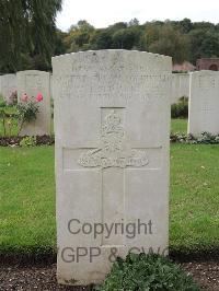 Carnoy Military Cemetery - Lochhead, Robert Allan