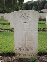 Carnoy Military Cemetery - Lucas, Percy