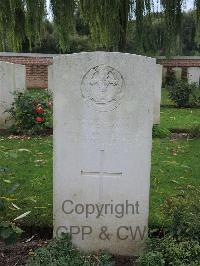 Carnoy Military Cemetery - MacDonald, F J