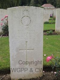 Carnoy Military Cemetery - Mattson, H L