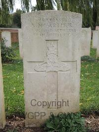 Carnoy Military Cemetery - McArthur, A