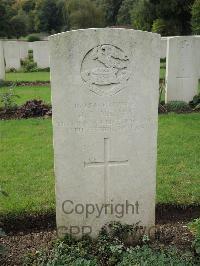 Carnoy Military Cemetery - Melvin, J E