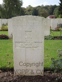 Carnoy Military Cemetery - Moody, William