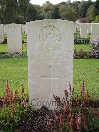 Carnoy Military Cemetery - Pearson, C