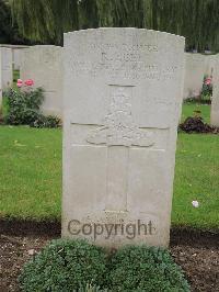 Carnoy Military Cemetery - Peel, Robert