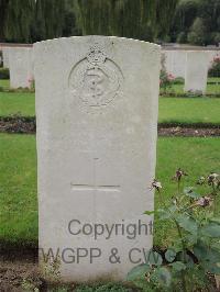 Carnoy Military Cemetery - Plum, R V