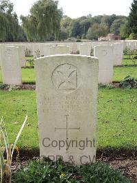 Carnoy Military Cemetery - Plummer, The Rev. Charles Benjamin