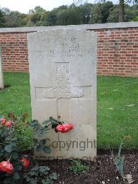 Carnoy Military Cemetery - Powell, F J