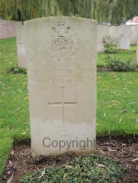 Carnoy Military Cemetery - Ractliffe, William Thomas