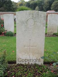 Carnoy Military Cemetery - Roberts, W G