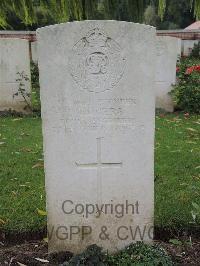 Carnoy Military Cemetery - Rogers, B