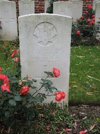 Carnoy Military Cemetery - Roland, F