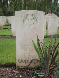 Carnoy Military Cemetery - Ross, J L