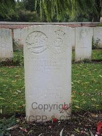 Carnoy Military Cemetery - Russell, F J