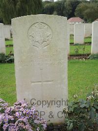 Carnoy Military Cemetery - Santler, William Amos