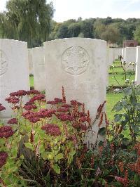 Carnoy Military Cemetery - Selby, H