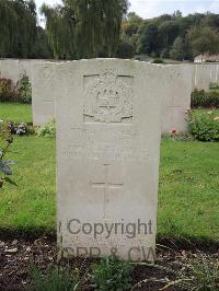 Carnoy Military Cemetery - Shaw, John