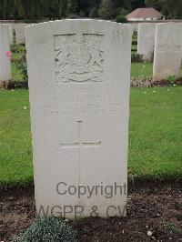 Carnoy Military Cemetery - Slater, Ronald Hardy