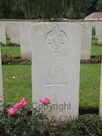 Carnoy Military Cemetery - Smith, P