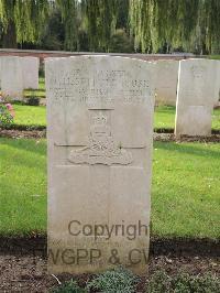 Carnoy Military Cemetery - Spittlehouse, T H