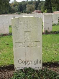 Carnoy Military Cemetery - Taylor, Richard